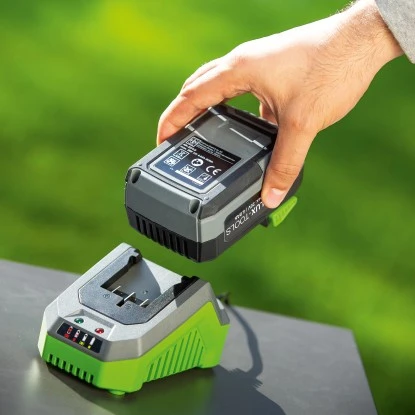 LUX 20 V Li-Ion Akku 1 PowerSystem 2 Ah 7 LUX 20 V Li-Ion Akku 1 PowerSystem 2 Ah – Bild 5